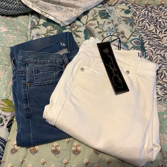 DG2 by Diane Gilman White Straight Leg Jeans  AND Blue Straight Leg Jeans NEW - Picture 1 of 7